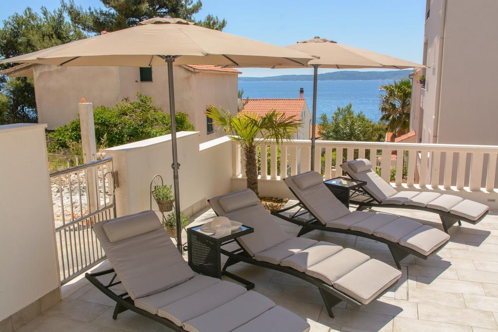 Apartments Villa Atlantis Трогир Екстериор снимка